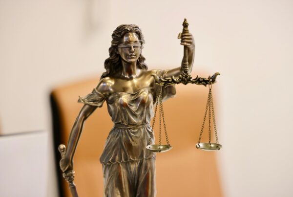 Traduzioni giurate: la nostra agenzia è specializzata in traduzioni giurate e asseverate, con gestione completa delle pratiche di asseverazione presso il tribunale.